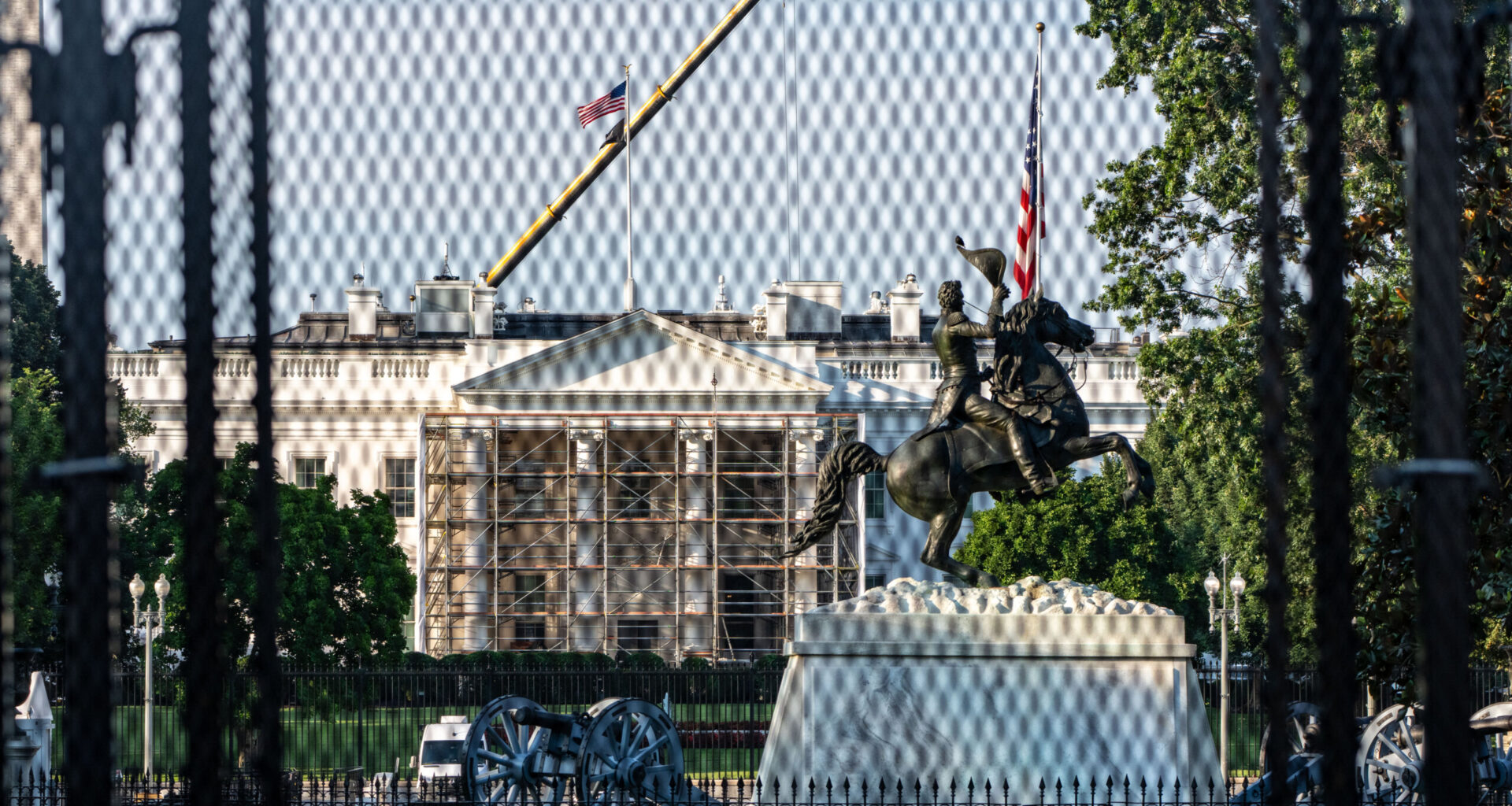 White House considering plan to add permanent fencing on Pennsylvania Ave.