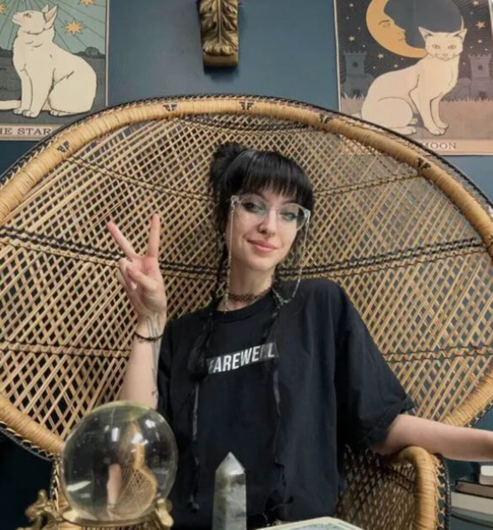 Owner of Serpent's Key Shoppe Beck Ravenswood