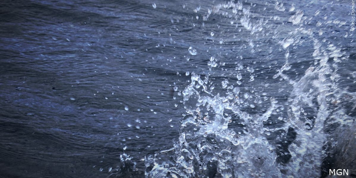 Boat capsizes on Lake Erie, 3 people rescued near Fairport Harbor
