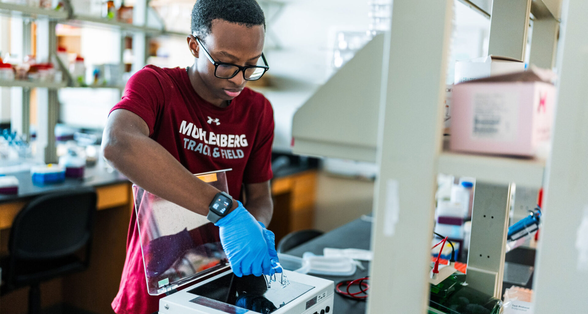 Muhlenberg College Student from Yonkers Conducts Biochemistry Research on Algae