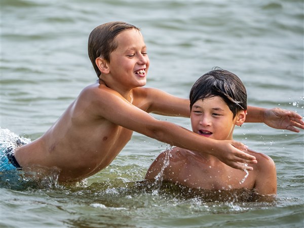 Residents asked whether Maumee Bay State Park beaches are clean enough