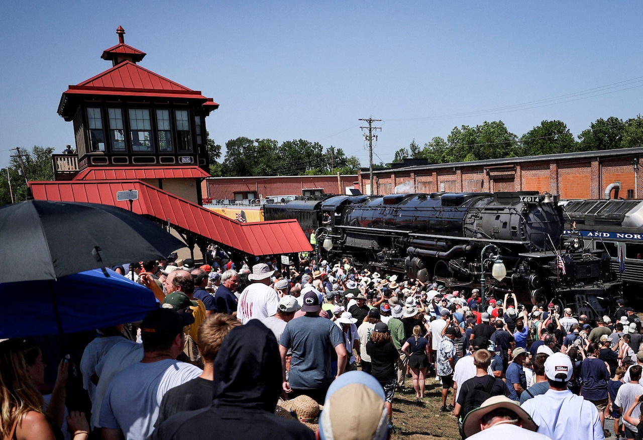 Union Pacific Big Boy No. 4014 locomotive visits Reading, PA.