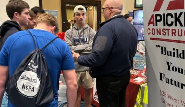Mid Valley 11th graders attend career fair