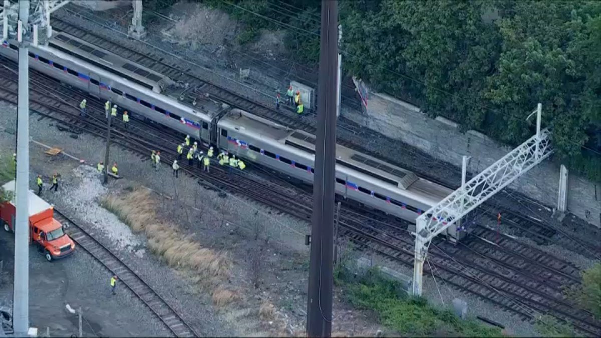 SEPTA Manayunk-Norristown train derailment causes service suspensions – NBC10 Philadelphia