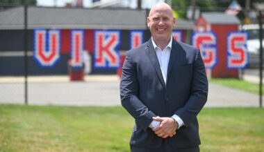 Dan Gilroy takes helm as Riverside School District superintendent