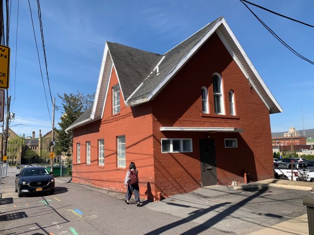 A carriage house owned by the University of Scranton on Moir Court scheduled for demolition. Photo taken Thursday, May 2, 2024. (JIM LOCKWOOD / STAFF PHOTO)