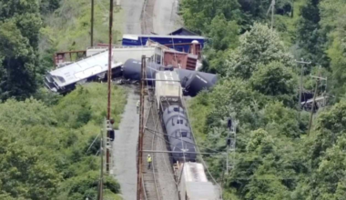 13 CSX Freight Cars Derail In Bensalem, No Hazmat Leak