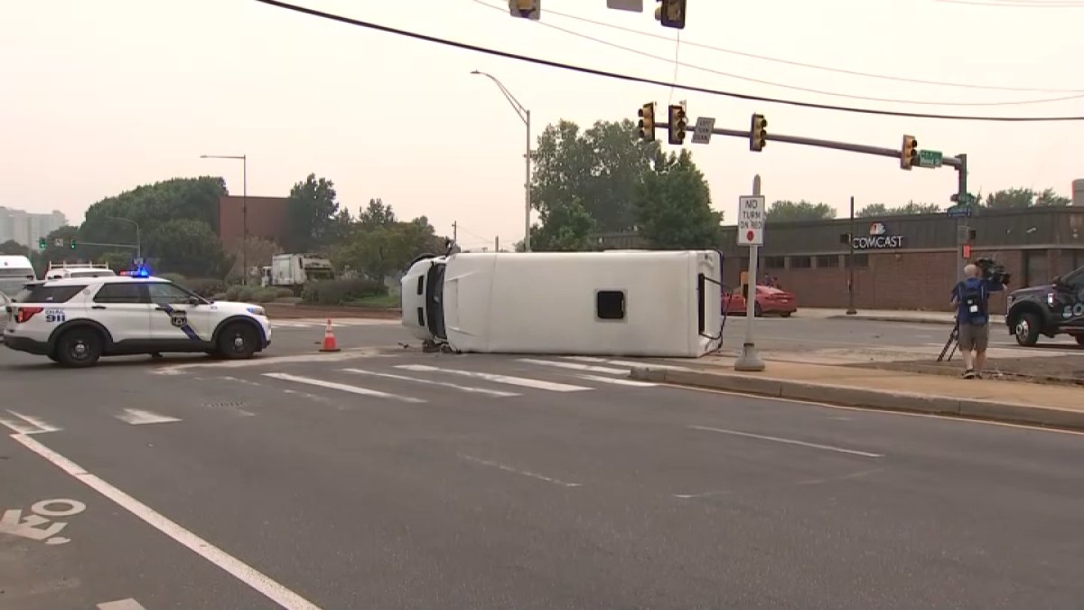 Police: ‘Multiple’ people injured in South Philly shuttle crash – NBC10 Philadelphia