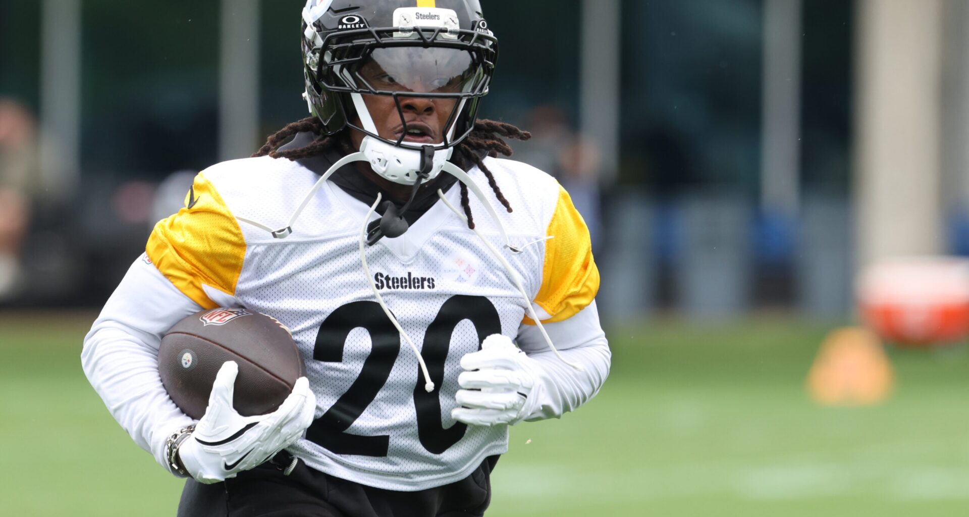 Jun 9, 2026; Pittsburgh, PA, USA; Pittsburgh Steelers running back Kaleb Johnson (20) participates in drills during Minicamp at UPMC Rooney Sports Complex.