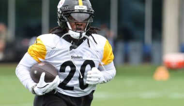 Jun 9, 2026; Pittsburgh, PA, USA; Pittsburgh Steelers running back Kaleb Johnson (20) participates in drills during Minicamp at UPMC Rooney Sports Complex.