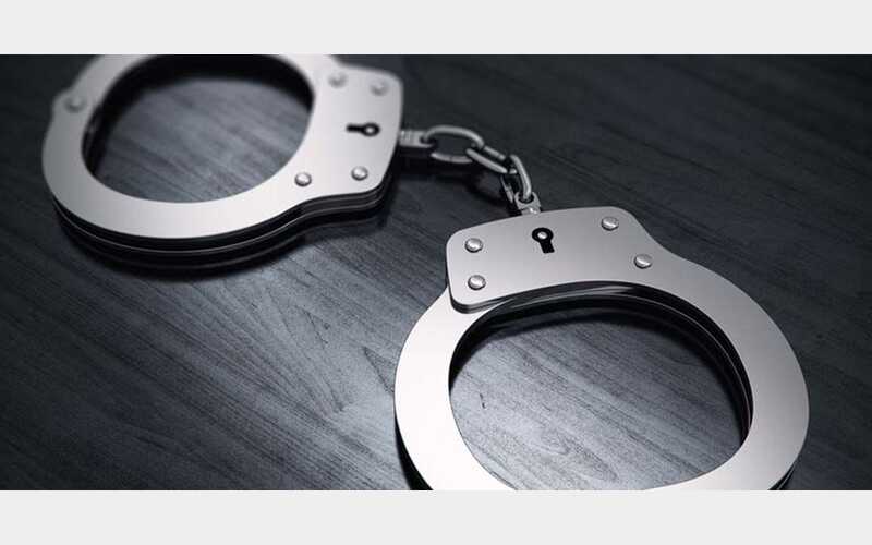 arresstedhandcuffs.jpg