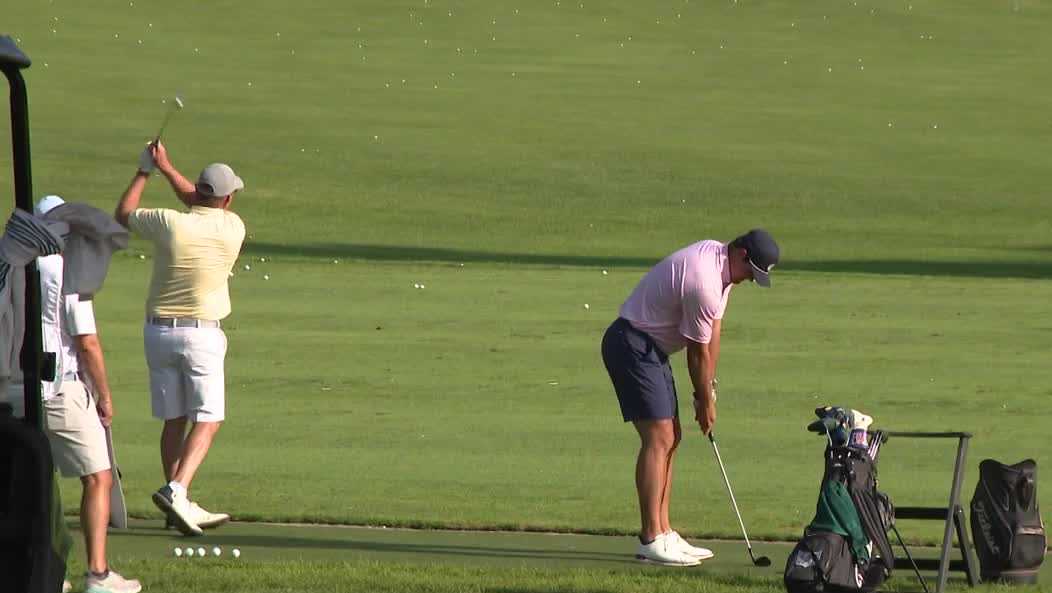 Pennsylvania athletes gather in Hershey for annual golf event supporting breast cancer awareness