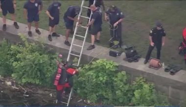 Bystanders rescue man from sinking car in Pennsylvania river