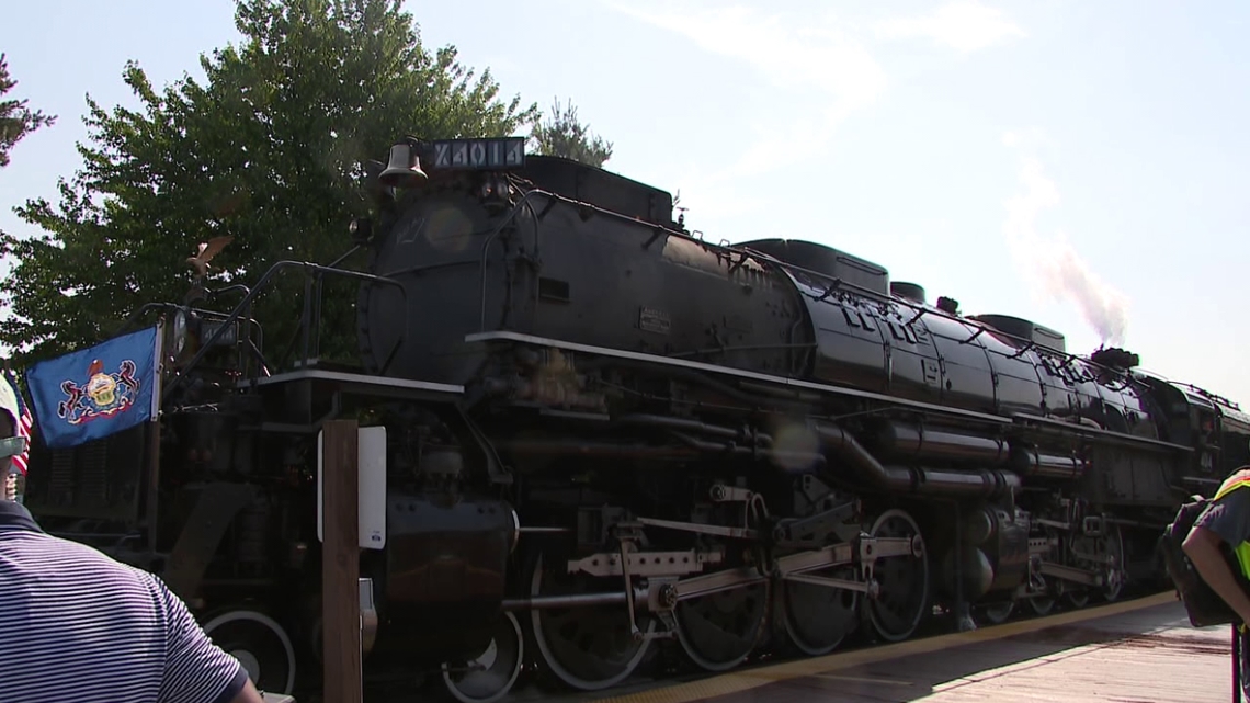 Big Boy bids farewell to Steamtown National Historic Site
