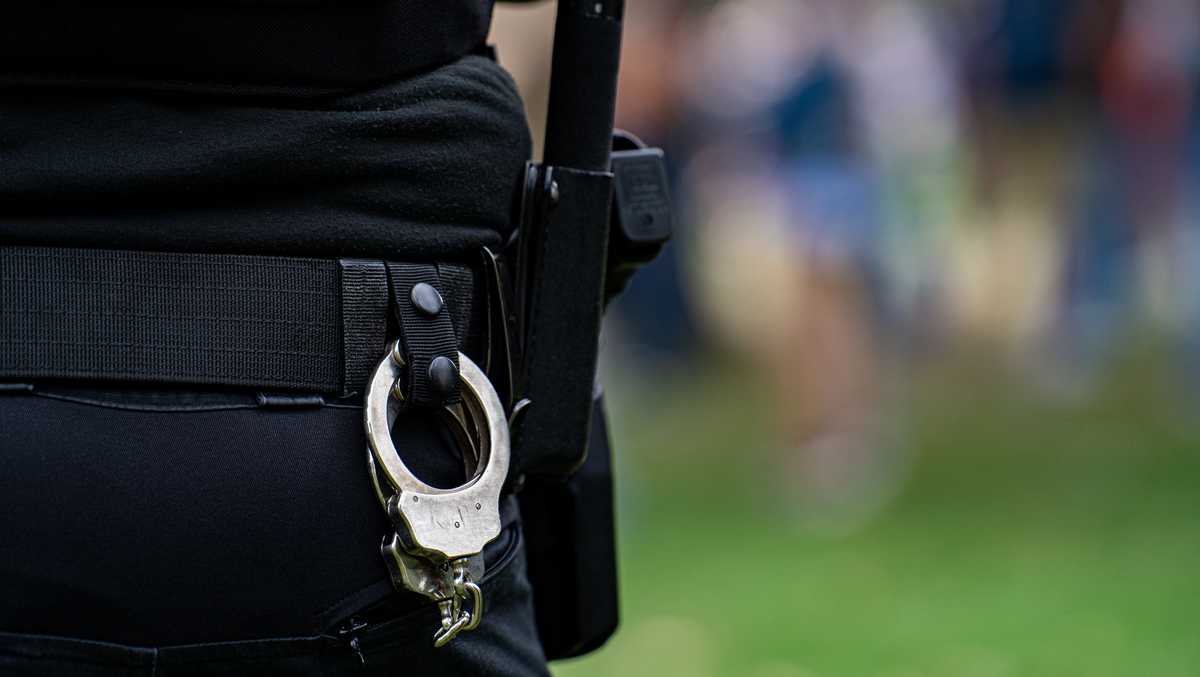 Pa. officer charged after inappropriate conduct with woman, troopers say