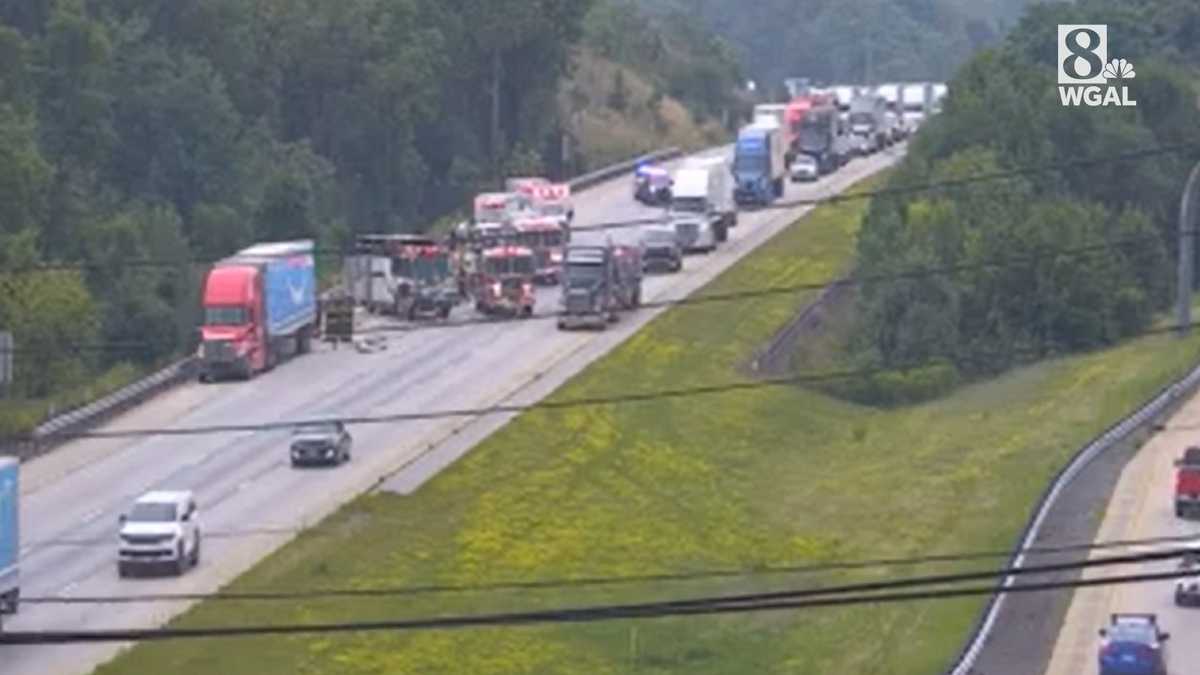 Crews respond to crash on I-81 in Dauphin County, Pa.