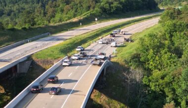 One killed, two injured in early-morning wrong-way crash on Mon/Fayette Expressway