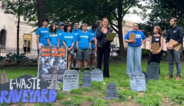 Advocacy groups in Philadelphia set up "e-waste" graveyard, push to "let us fix our stuff"