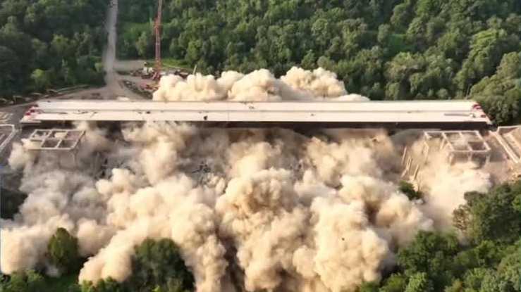 Old Pennsylvania bridge demolished to make way for new structure