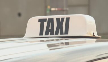 Woman held taxi driver at knifepoint during trip to Pittsburgh International Airport, police say