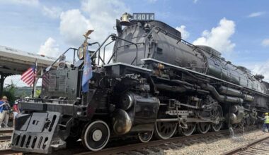 Welcoming Big Boy: Locomotive stops in Westmoreland, Allegheny counties