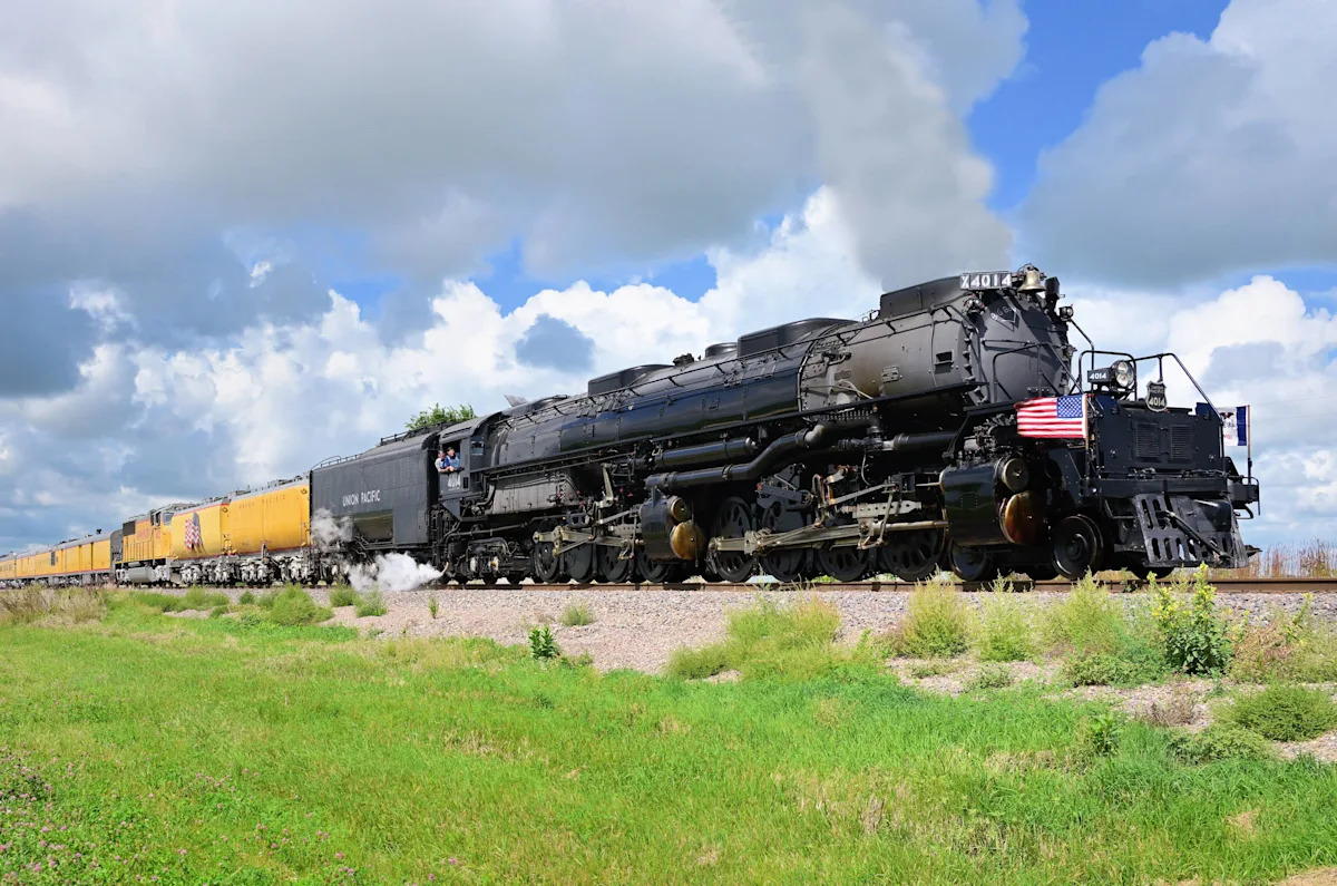 Over 100 Train Fans Treated for Heat Illness at Big Boy Event in Pennsylvania