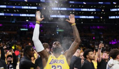 LeBron James officially signs contract with Philadelphia 76ers