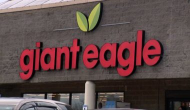 President Trump praises Giant Eagle in social media post