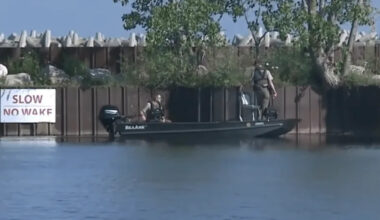 Crews search Lake Erie for missing boy