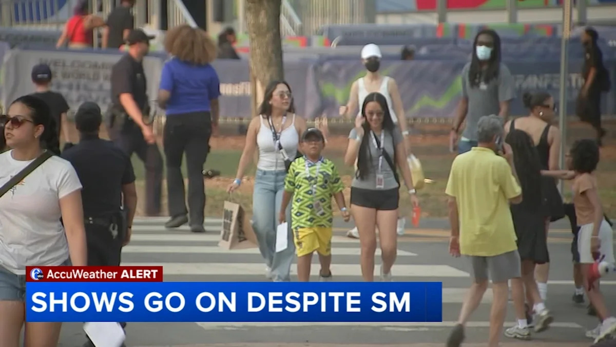 Philadelphia-area events continue under air quality alerts