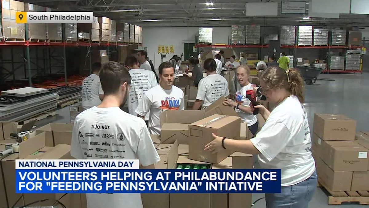 Volunteers pitch in for 'Feeding Pennsylvania' event at Philabundance