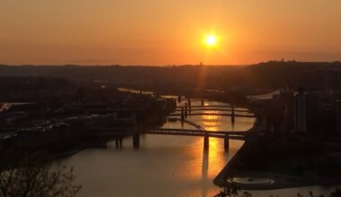 Multiple cooling centers open in Pittsburgh this week