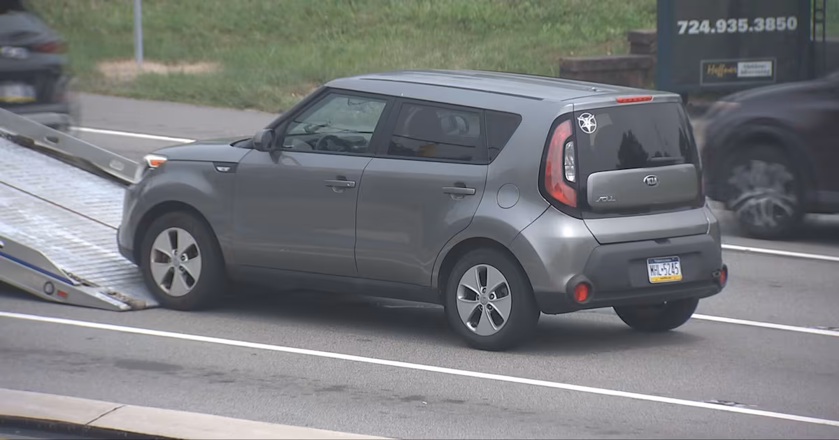 Stolen car stopped on McKnight Road; 4 arrested after fleeing from vehicle, police say – WPXI