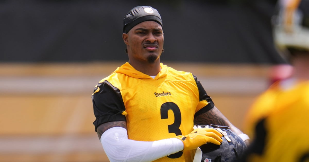 Steelers safety Jaquan Brisker makes impact in Pittsburgh community
