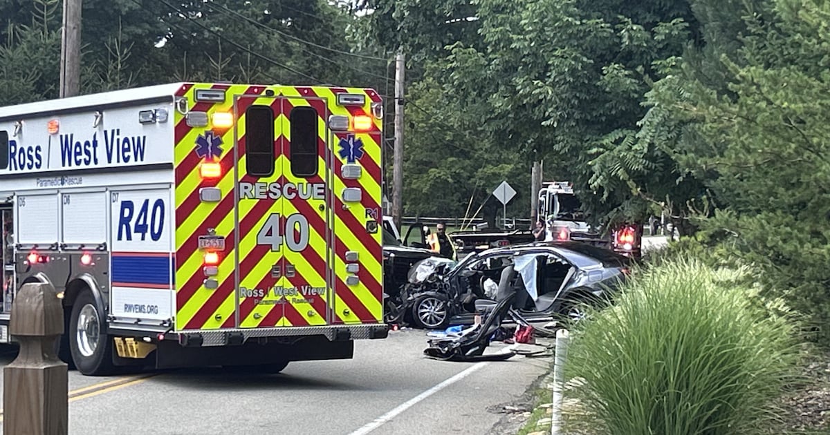 At least 1 taken to hospital after Ross Township crash – WPXI