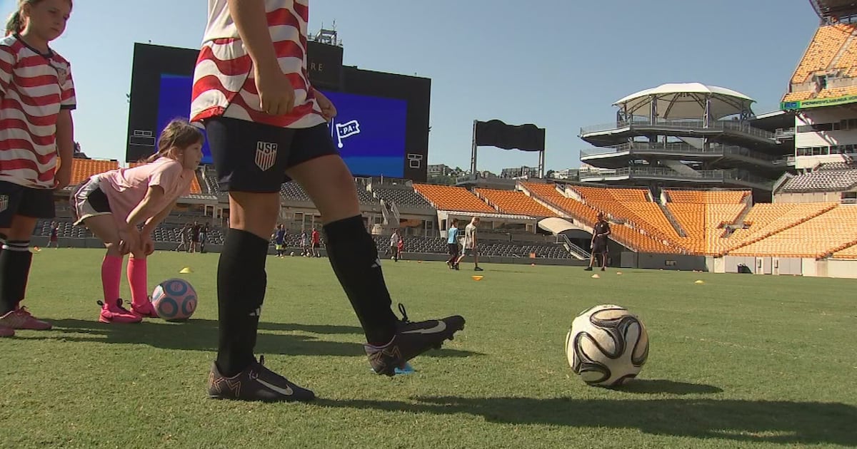 Kids learn from professional soccer coaches at free clinic at Acrisure Stadium – WPXI