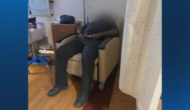 11 INVESTIGATES: Photo shows jail guard sleeping while guarding inmate in hospital room