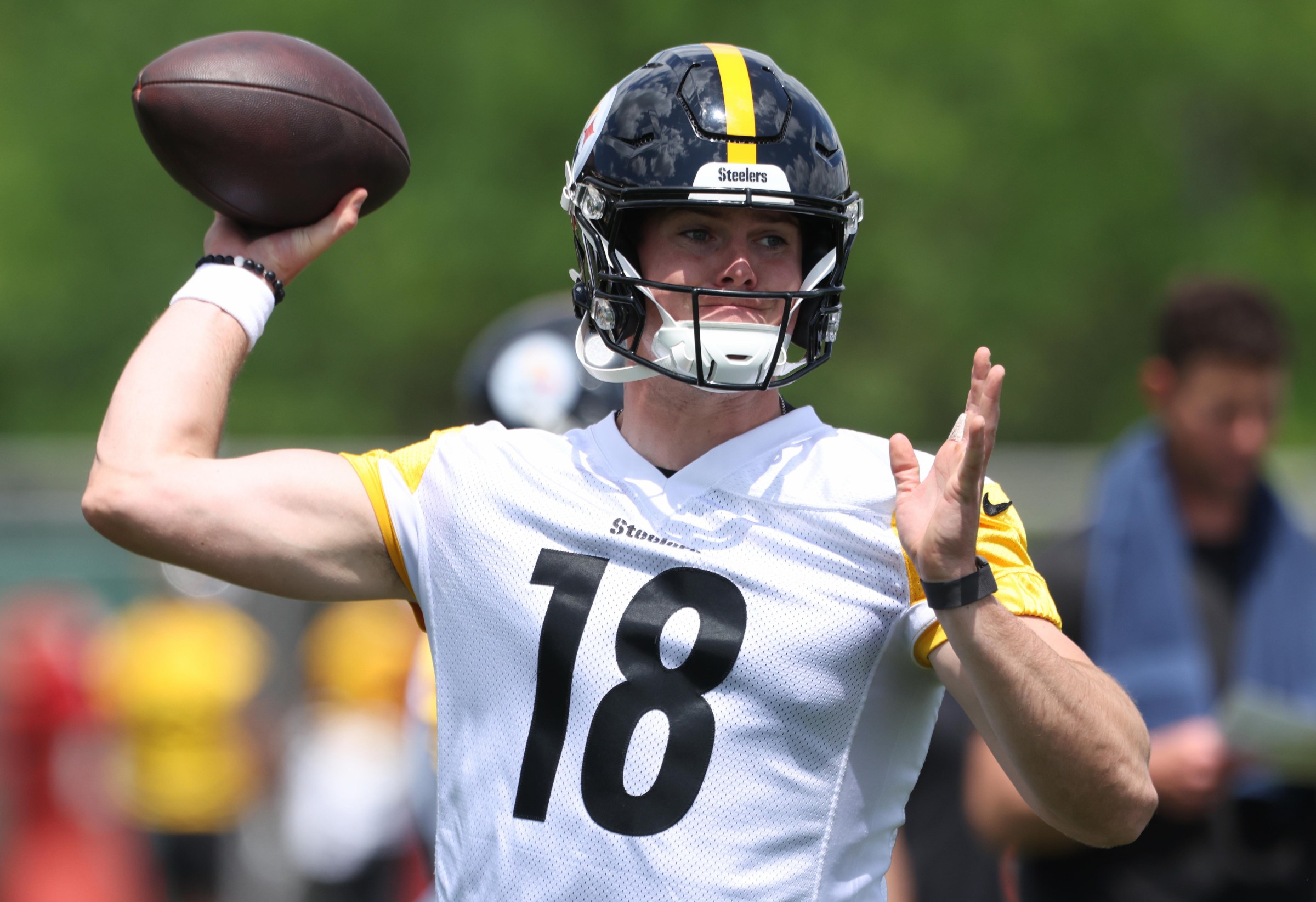May 28, 2026; Pittsburgh, PA, USA; Pittsburgh Steelers quarterback Will Howard (18) participates in OTA drills at the UPMC Rooney Sports Complex. Mandatory Credit: Charles LeClaire-Imagn Images