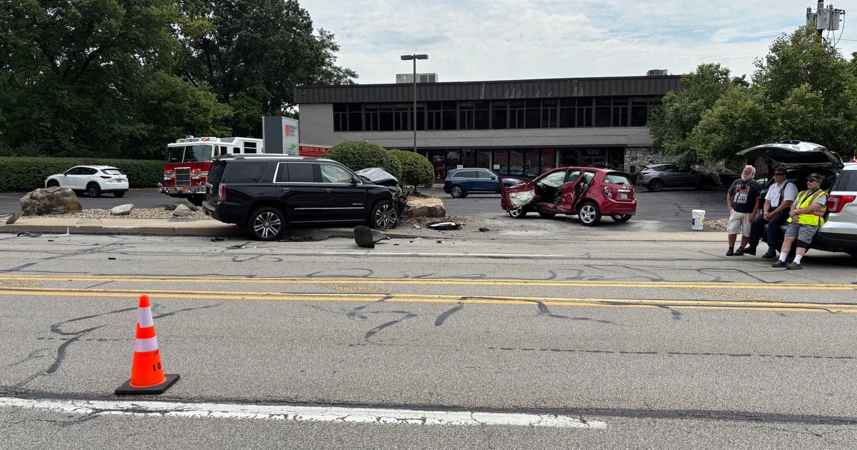 Man killed, woman and 4-year-old girl hospitalized after crash in Avalon, police say