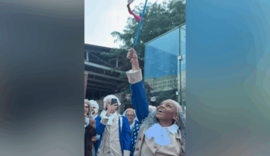 Dozens show out for electric Ben Franklin look-alike contest on Independence Mall