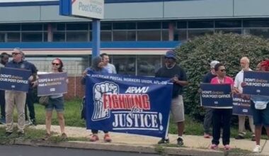 Philly postal workers rally to protect USPS from privatization, political attack