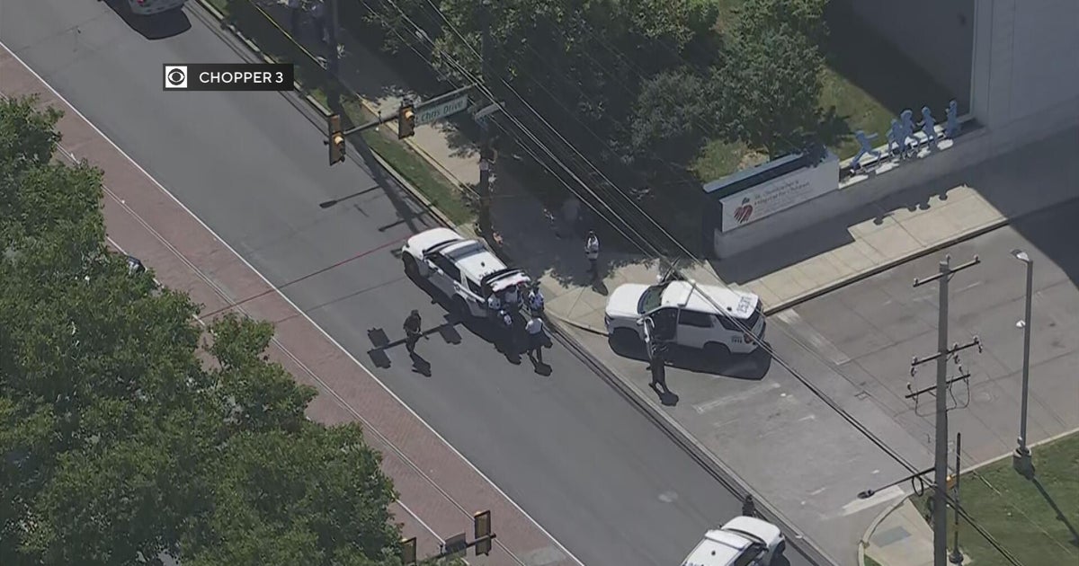 Philadelphia police officer shoots someone outside children's hospital; investigation underway
