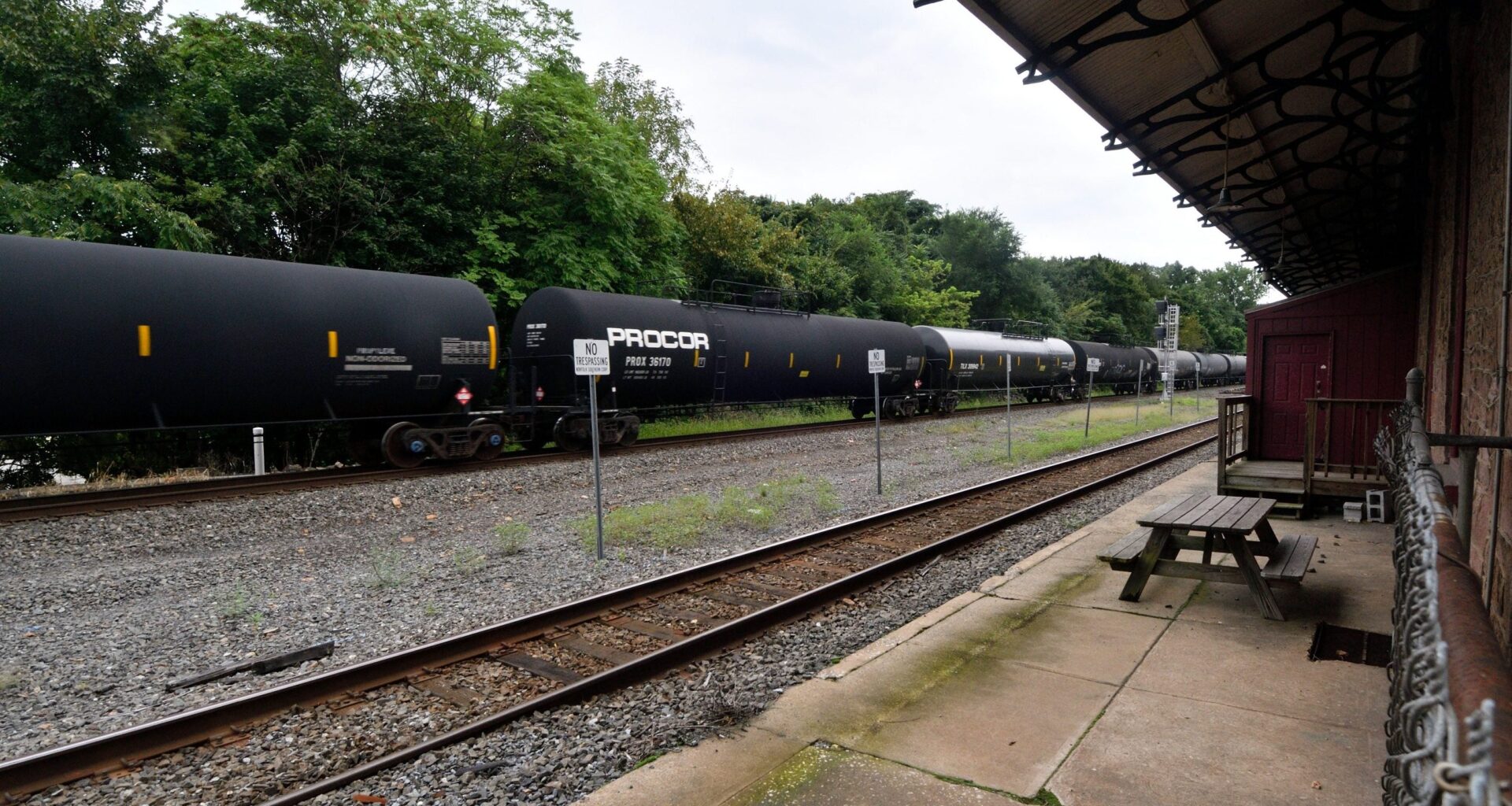 Schuylkill River Passenger Rail Authority signs MOU with Amtrak