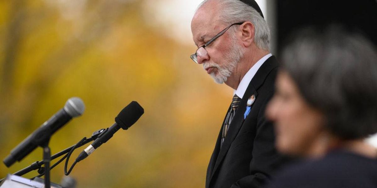 Tree of Life rabbi retiring at the end of July