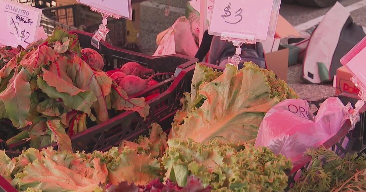 Cyclosporiasis outbreak has shoppers buying local produce, Pittsburgh farmers market says