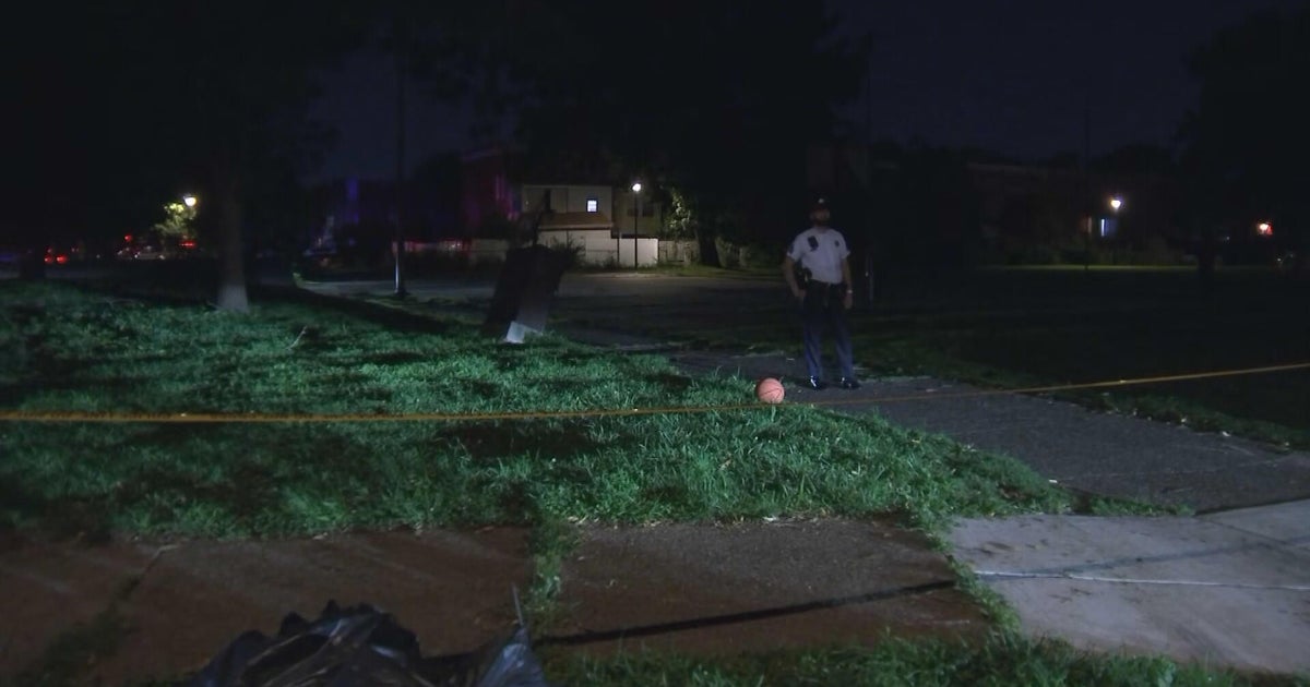4 wounded in Southwest Philadelphia shooting, police say
