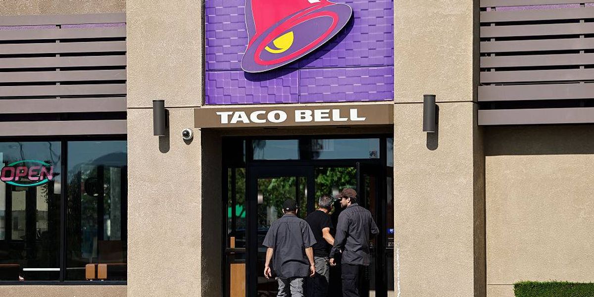Taco Bell employee accused of throwing drink through sunroof