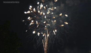 Fireworks display in Philadelphia marks 250th anniversary of US independence, following weather delay