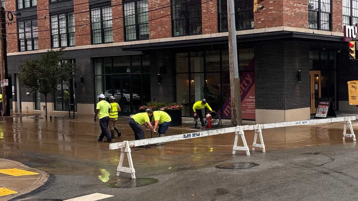 Repairs underway after water main break in Pittsburgh's Strip District