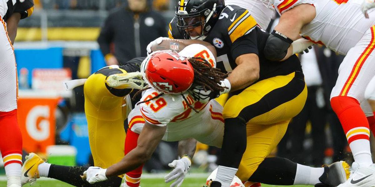 Pads come on, Cam Heyward reacts to no tackling at camp